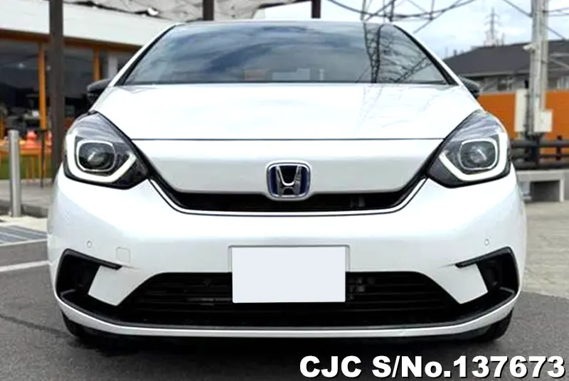 Honda Fit in White for Sale Image 4