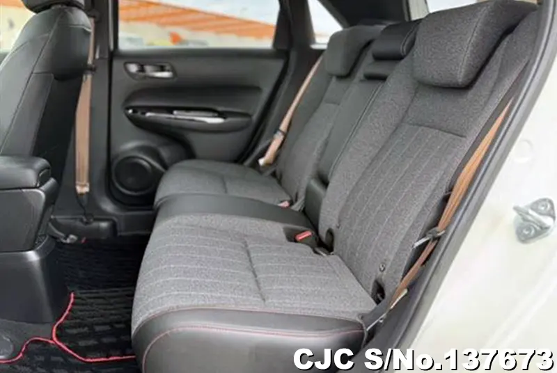 Honda Fit in White for Sale Image 11