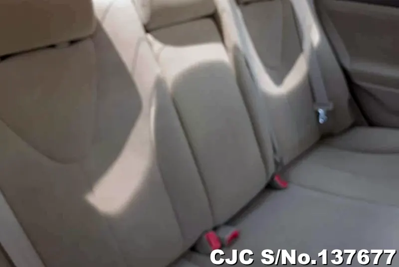 Toyota Camry in White for Sale Image 9