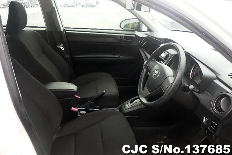 Toyota Corolla Axio in White for Sale Image 10