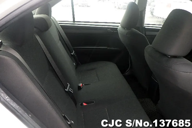 Toyota Corolla Axio in White for Sale Image 12