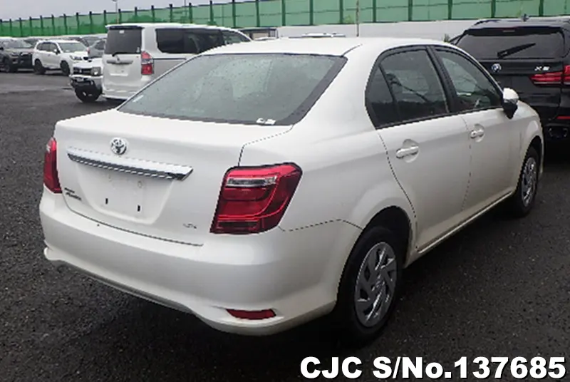 Toyota Corolla Axio in White for Sale Image 2