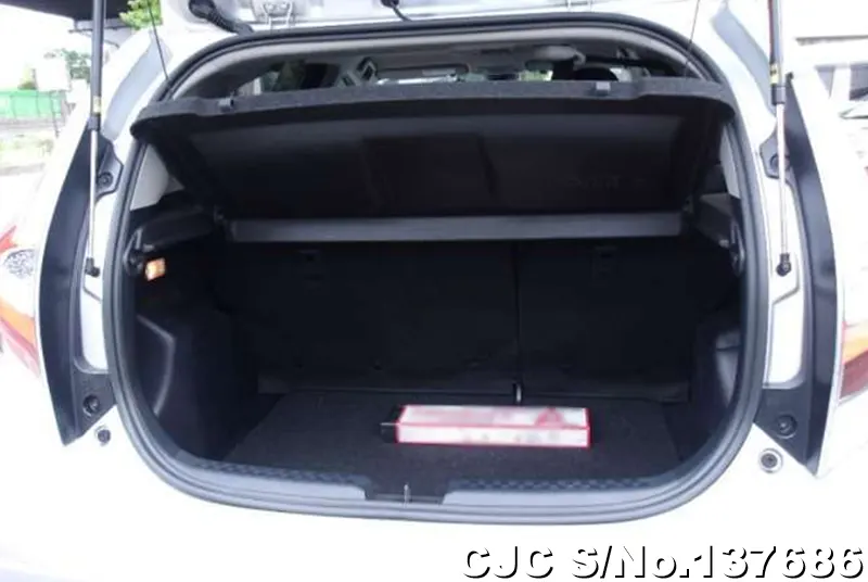 Toyota Aqua in Silver for Sale Image 3