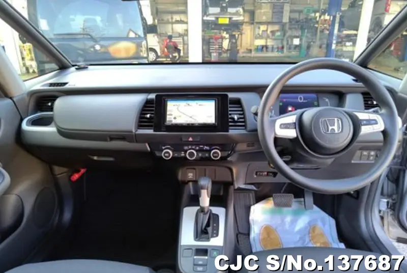 Honda Fit in Silver for Sale Image 4