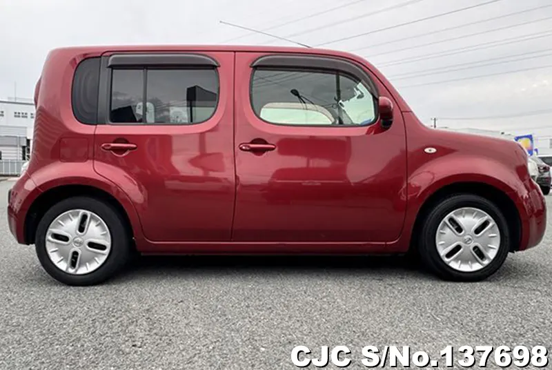 Nissan Cube in Red for Sale Image 5