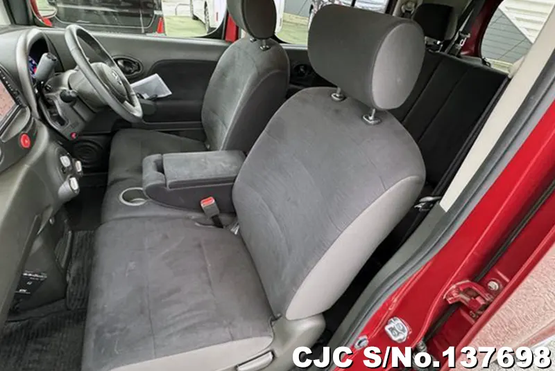 Nissan Cube in Red for Sale Image 10