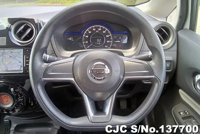 Nissan Note in White for Sale Image 9
