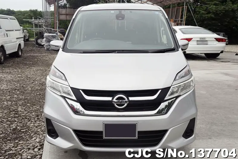 Nissan Serena in Silver for Sale Image 4
