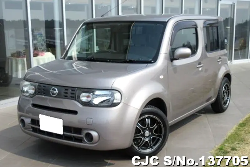 Nissan Cube in Silver for Sale Image 3