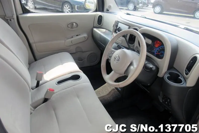 Nissan Cube in Silver for Sale Image 6