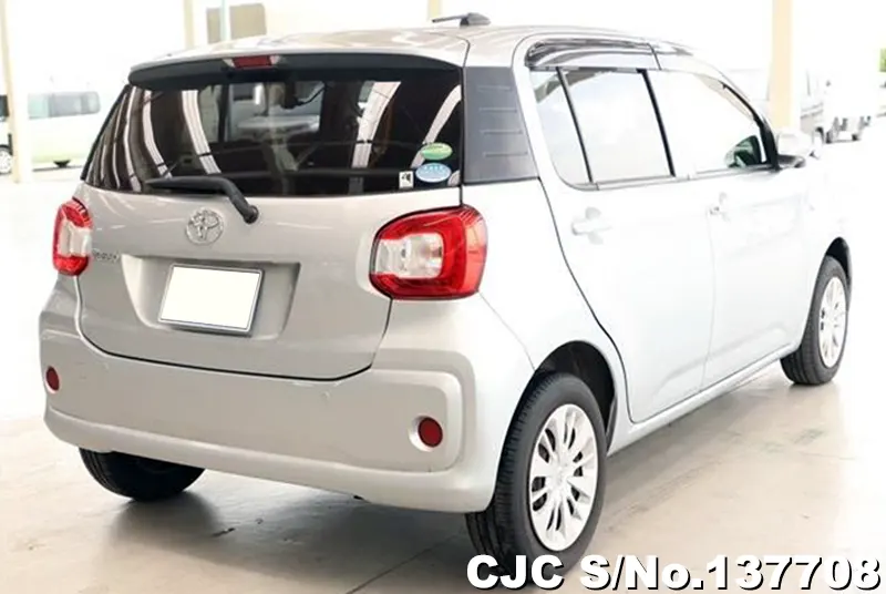 Toyota Passo in Silver for Sale Image 2