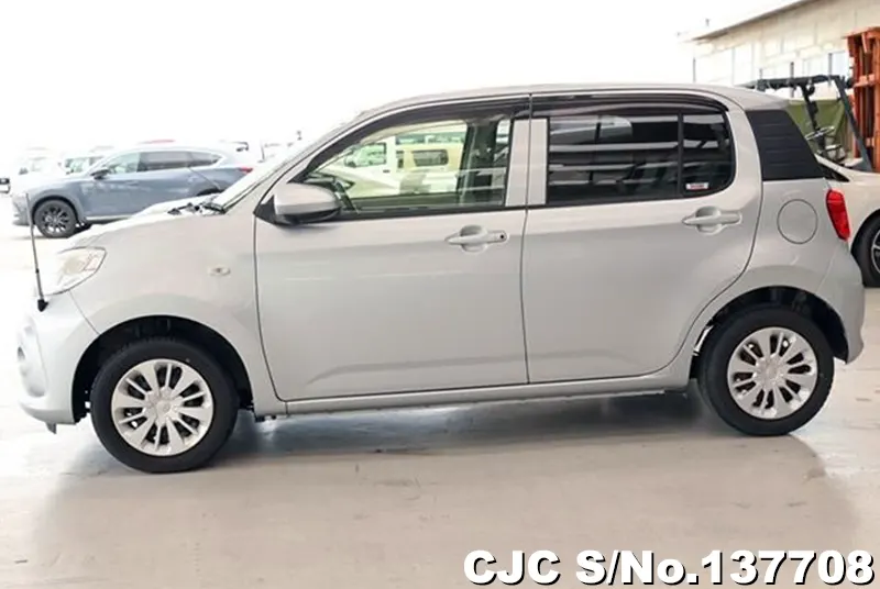 Toyota Passo in Silver for Sale Image 6
