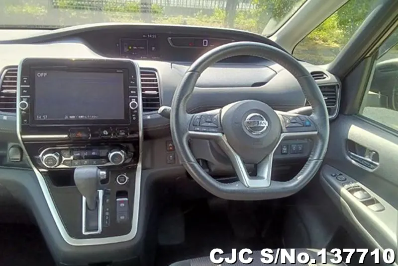 Nissan Serena in Black for Sale Image 6