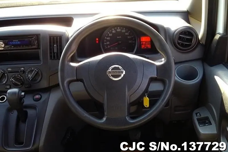 Nissan NV200 in White for Sale Image 10