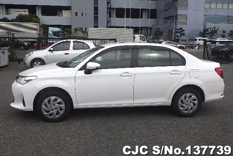 Toyota Corolla Axio in White for Sale Image 7