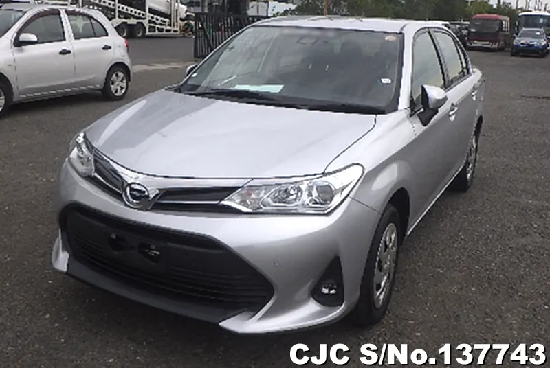 Toyota Corolla Axio in Silver for Sale Image 3