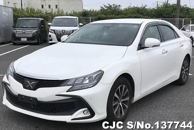 Toyota Mark X in White for Sale Image 3