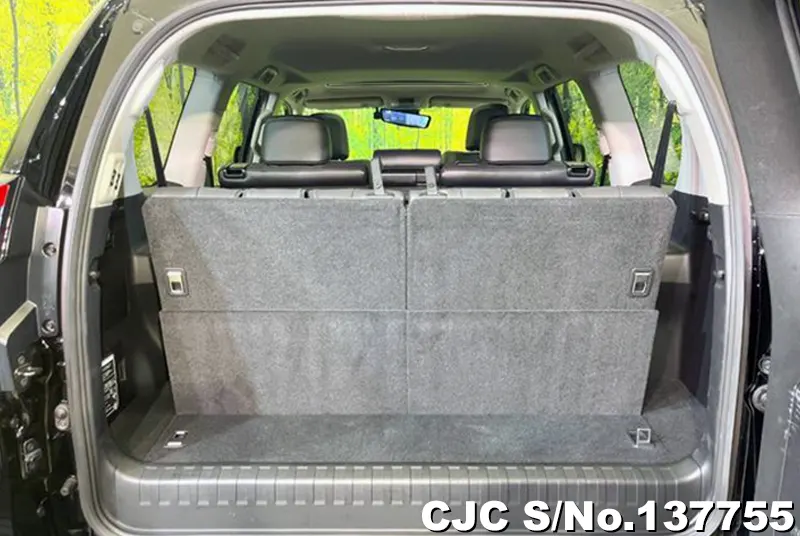 Toyota Land Cruiser Prado in Black for Sale Image 2