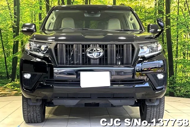 Toyota Land Cruiser Prado in White for Sale Image 3