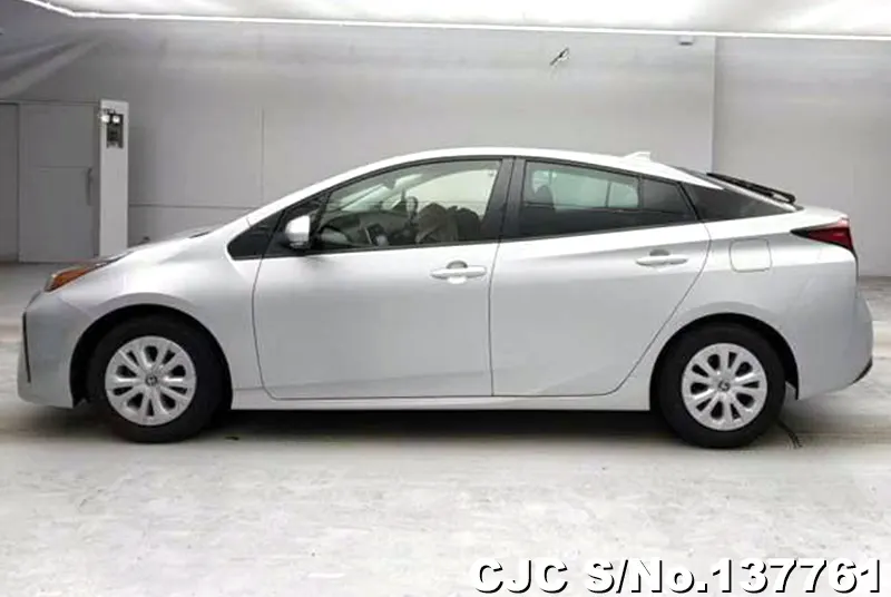 Toyota Prius in Silver for Sale Image 5
