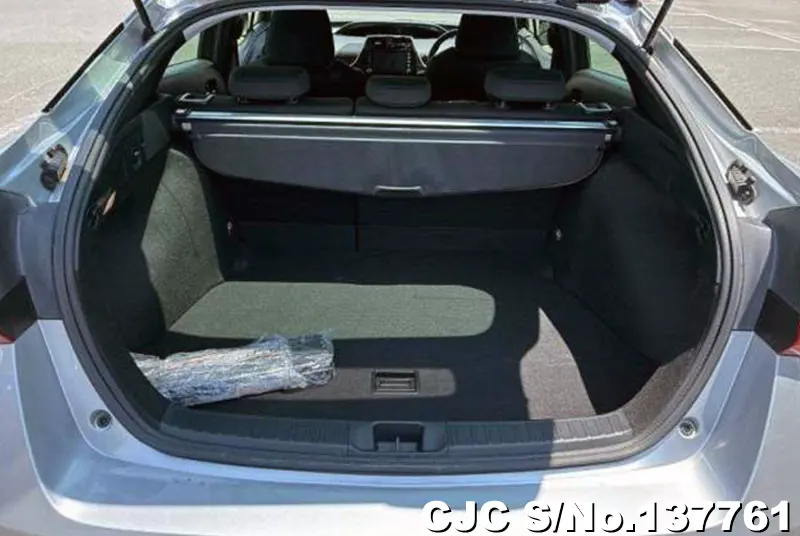 Toyota Prius in Silver for Sale Image 6