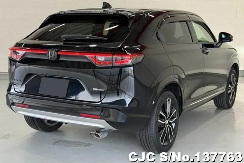 Honda Vezel in Black for Sale Image 1