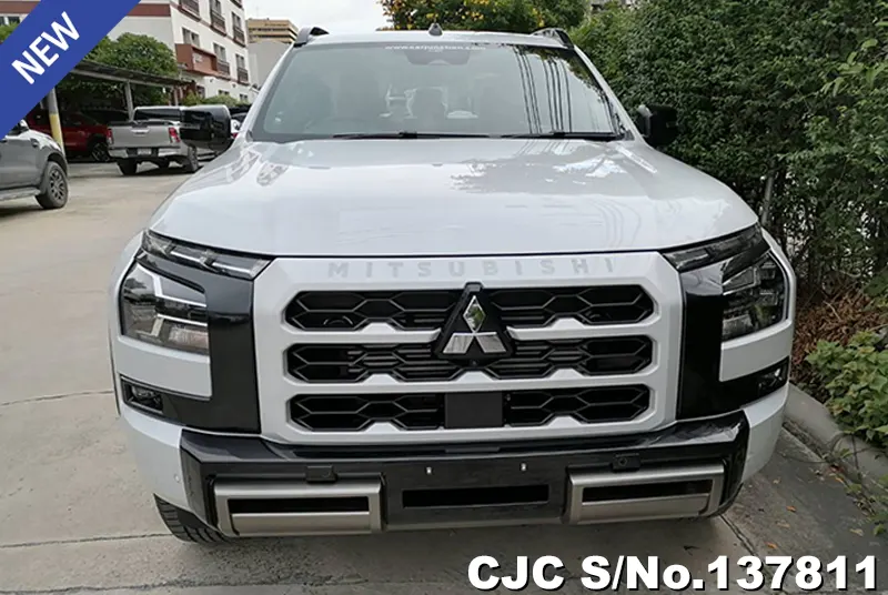 Mitsubishi Triton in White Diamond for Sale Image 2
