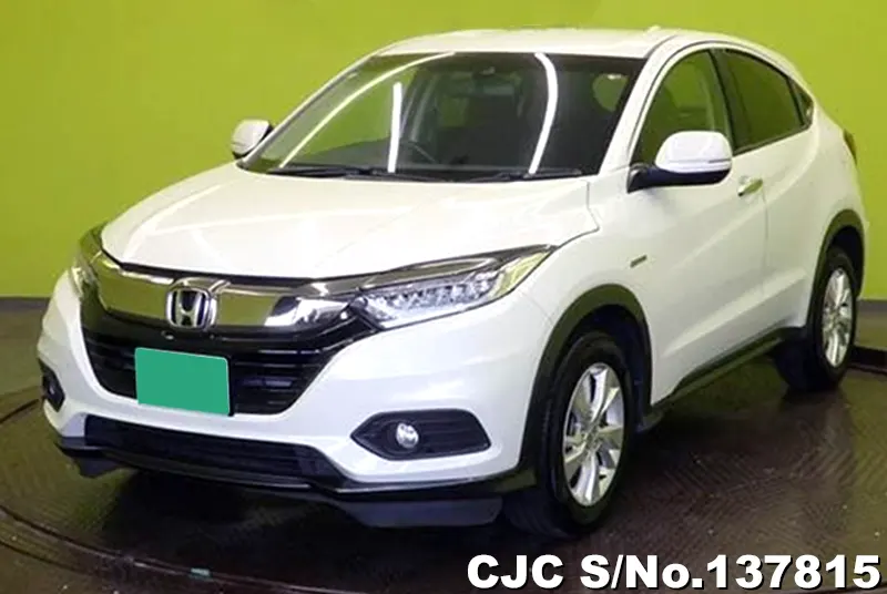 Honda Vezel in White for Sale Image 2