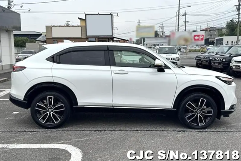 Honda Vezel in White for Sale Image 6