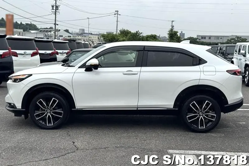 Honda Vezel in White for Sale Image 7
