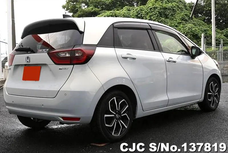 Honda Fit in White for Sale Image 2