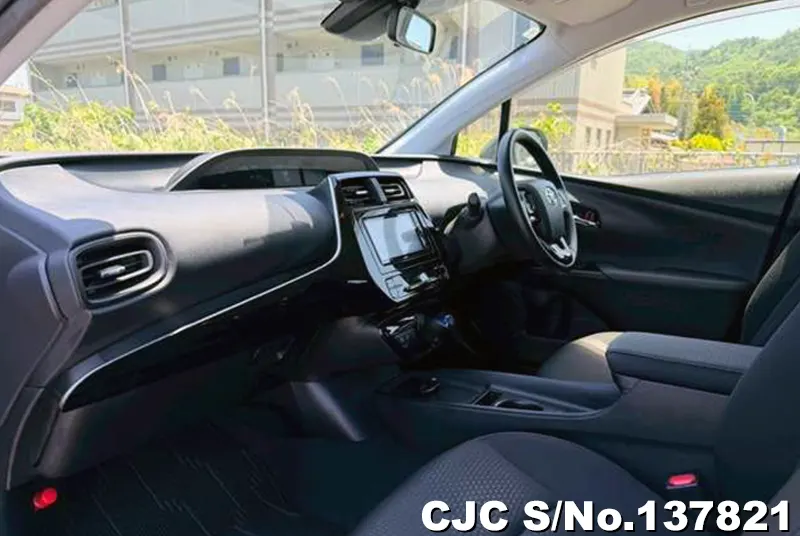Toyota Prius in Gray for Sale Image 6