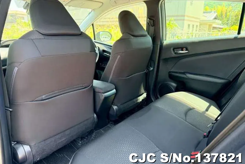 Toyota Prius in Gray for Sale Image 9