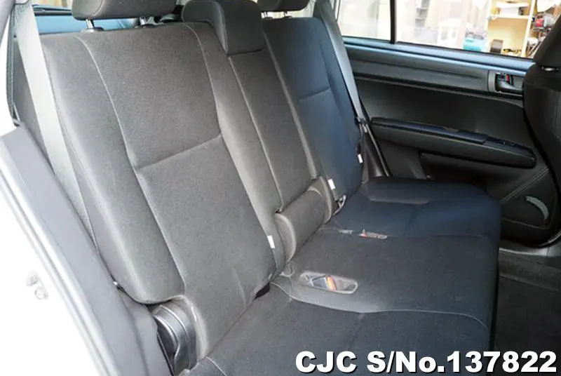 Toyota Corolla Fielder in White for Sale Image 11