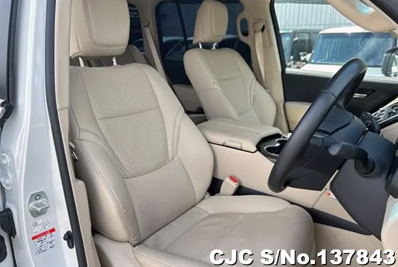 Toyota Land Cruiser in Pearl for Sale Image 12