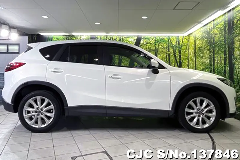 Mazda CX-5 in White for Sale Image 4