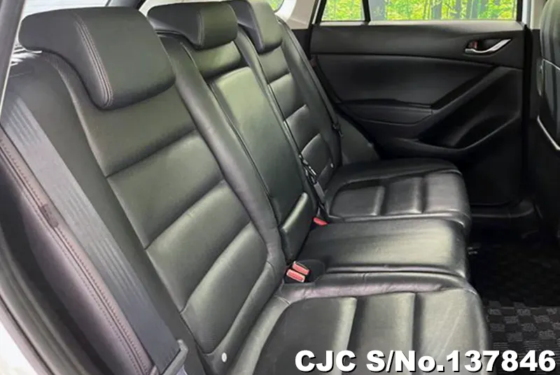 Mazda CX-5 in White for Sale Image 8