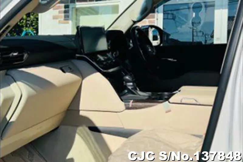 Toyota Land Cruiser in Pearl for Sale Image 6