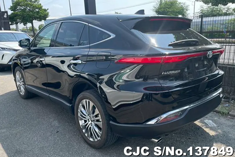 Toyota Harrier in Black for Sale Image 1