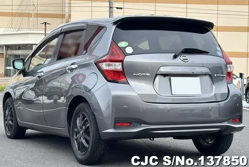 Nissan Note in Gray for Sale Image 1