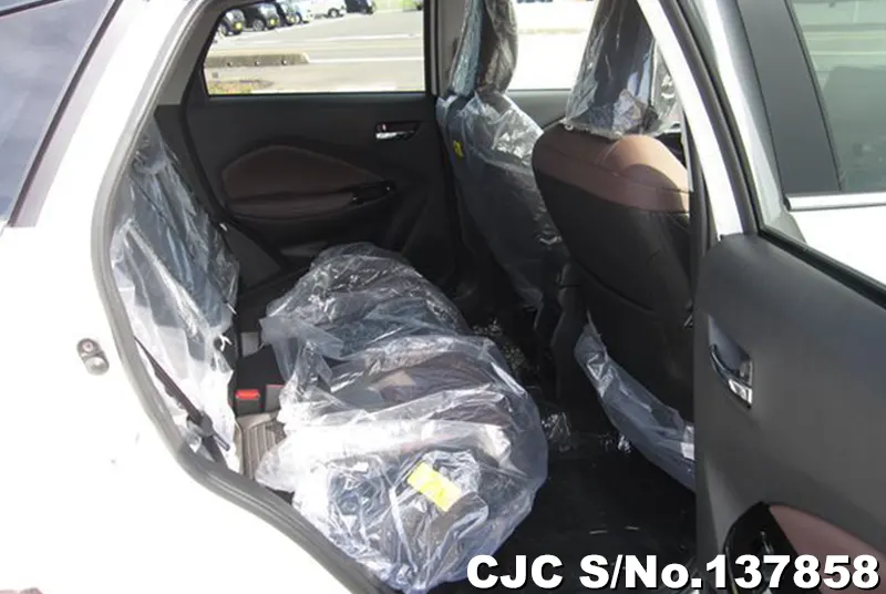 Suzuki Fronx in White for Sale Image 10