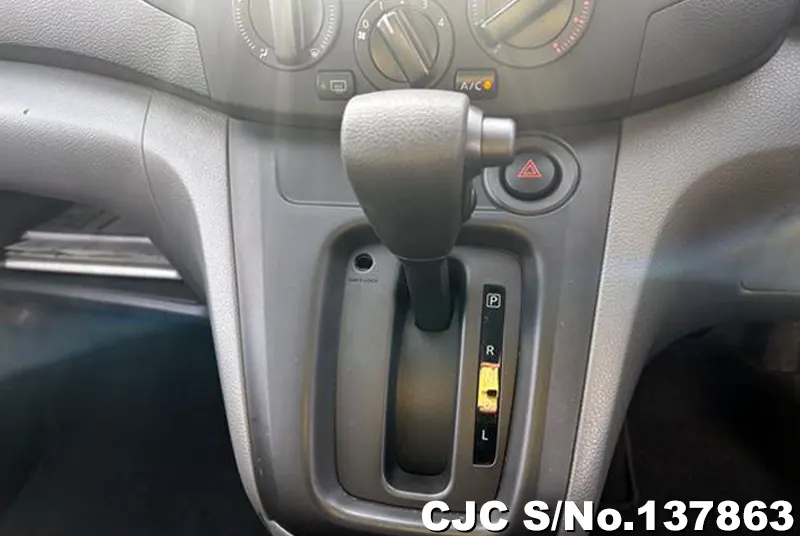 Nissan NV200 in Gray for Sale Image 10
