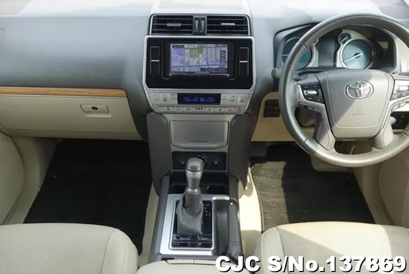 Toyota Land Cruiser Prado in Black for Sale Image 6