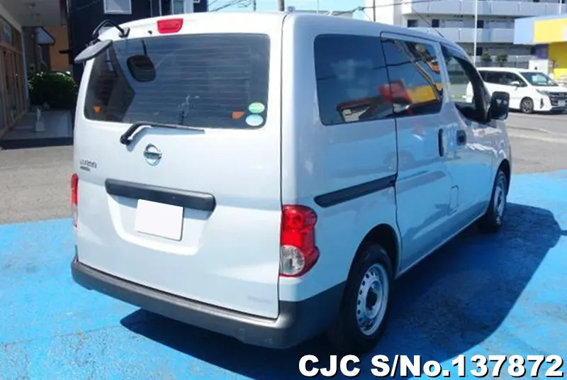 Nissan NV200 in Silver for Sale Image 2