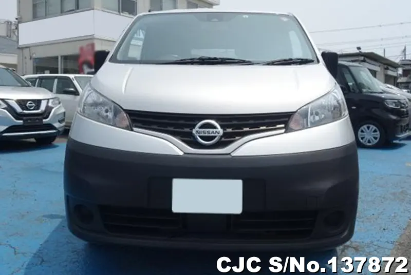 Nissan NV200 in Silver for Sale Image 4