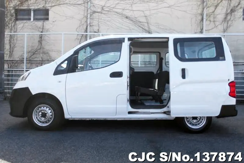 Nissan NV200 in White for Sale Image 7