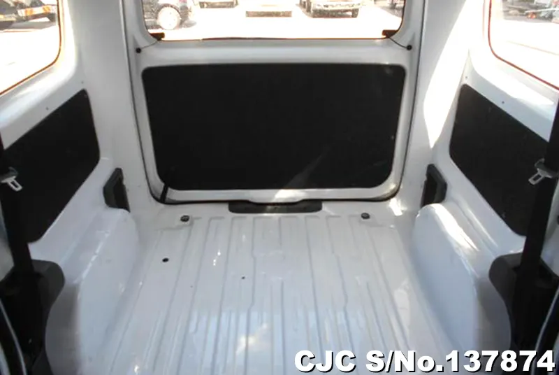 Nissan NV200 in White for Sale Image 8