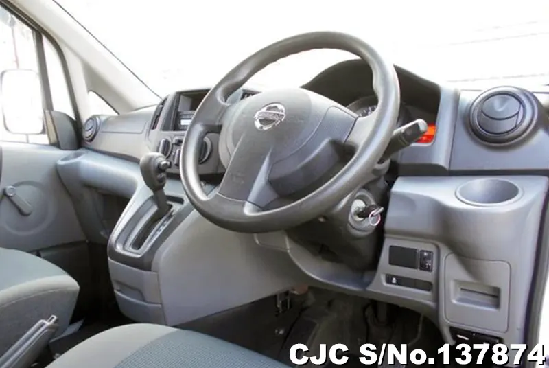 Nissan NV200 in White for Sale Image 11