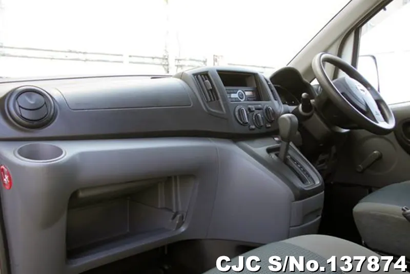 Nissan NV200 in White for Sale Image 12