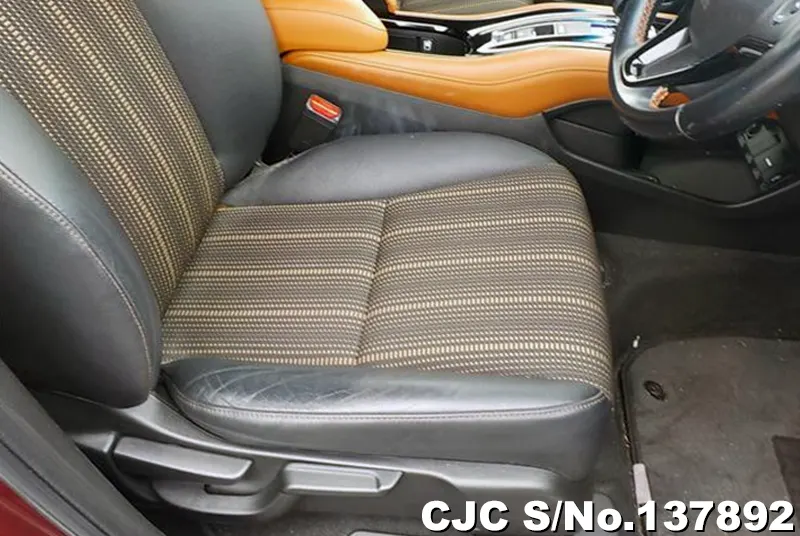 Honda Vezel in Wine for Sale Image 13
